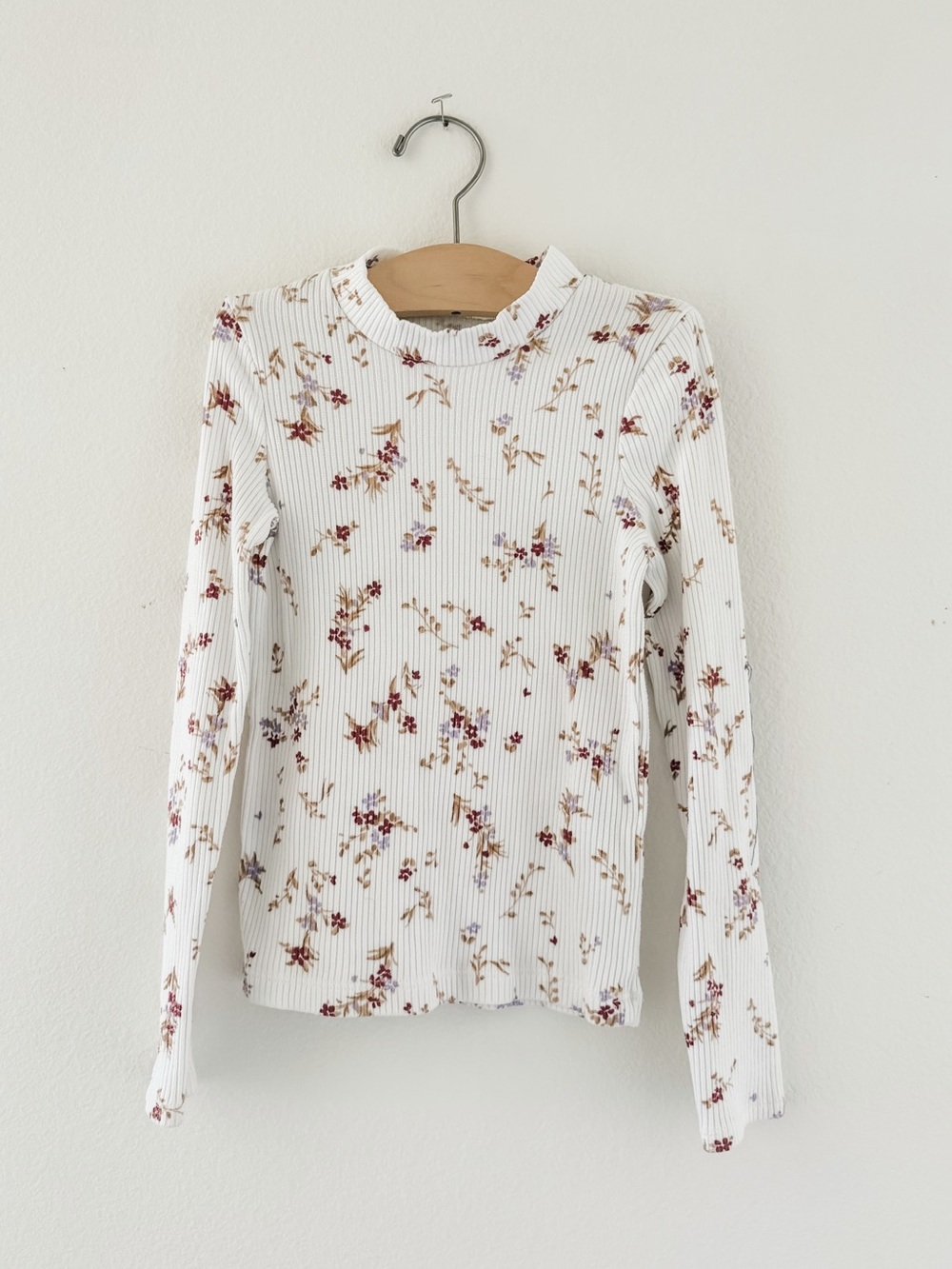Abercrombie kids ribbed floral shirt size 7/8 years